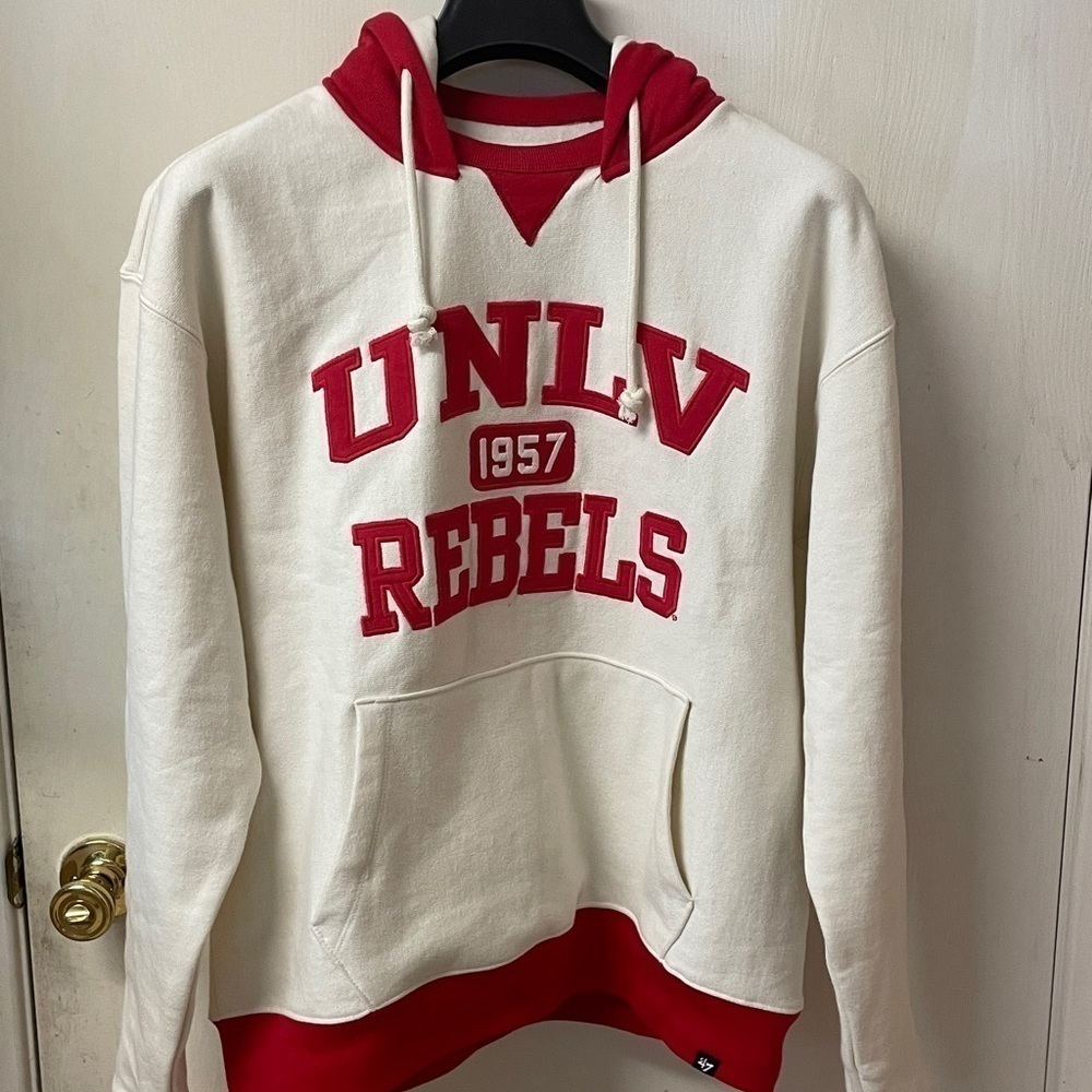 UNLV Rebels Sweatshirt - Picture 3 of 4